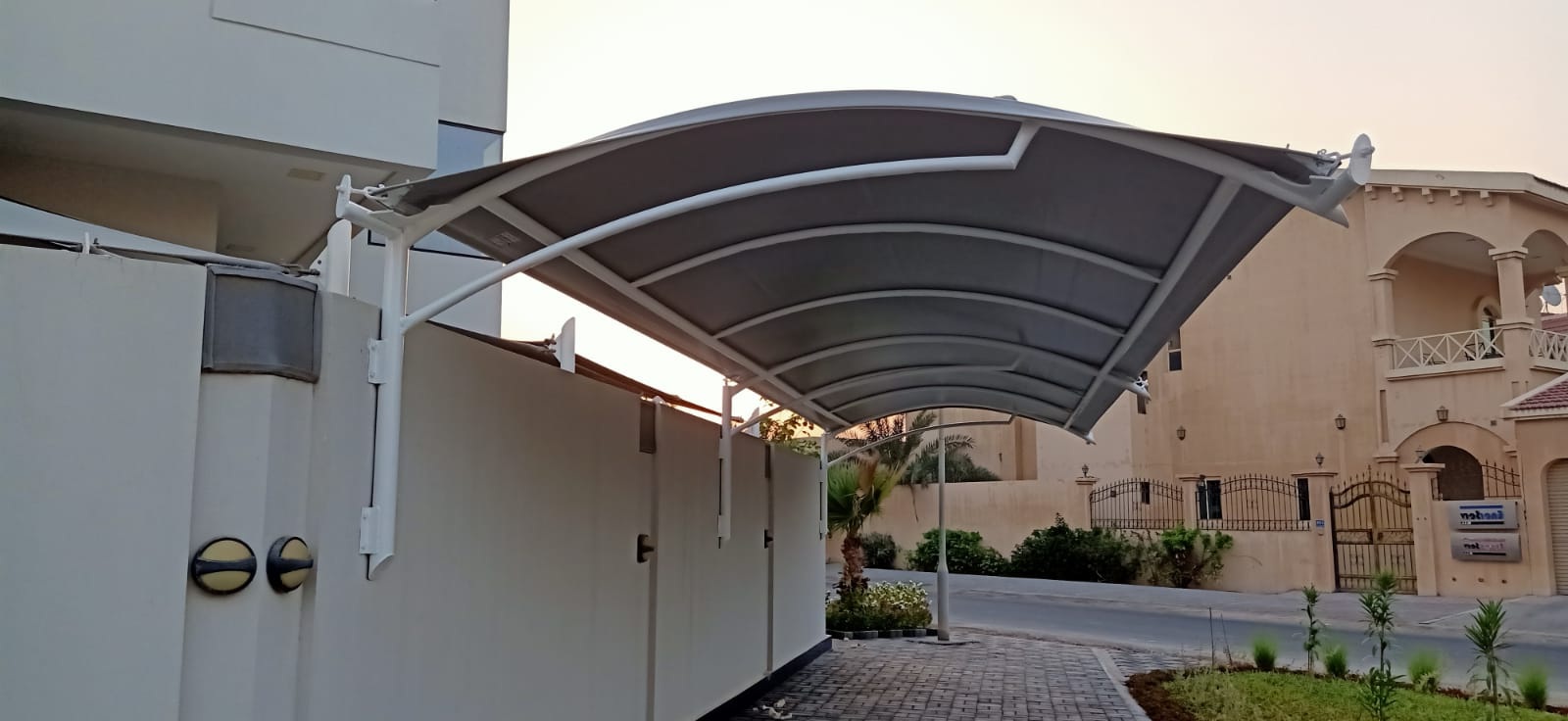 Wall Mounted Full Arch